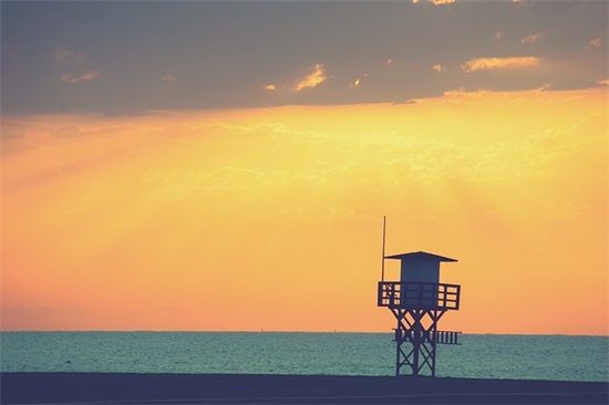 经典无奈心酸的句子 没有人依靠的心酸句子