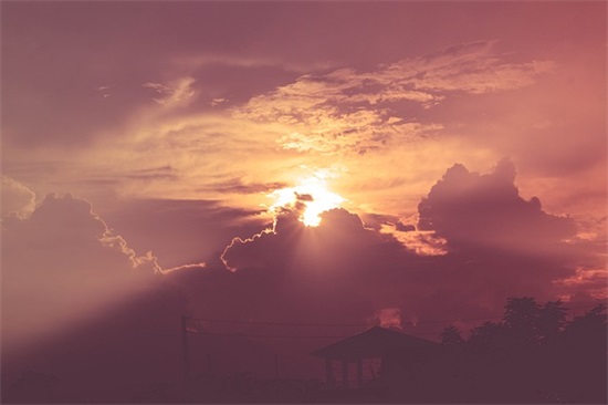 女人加油句子经典语录 女人们加油的说说(精选33句)