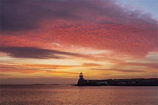 如箭在弦(猜一字)