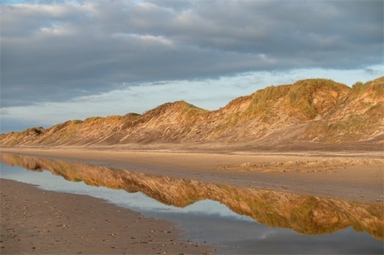 挖左边，补右边，猜一字