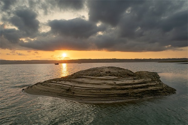8月你好年度最火的说说短语(你好八月的说说短句)