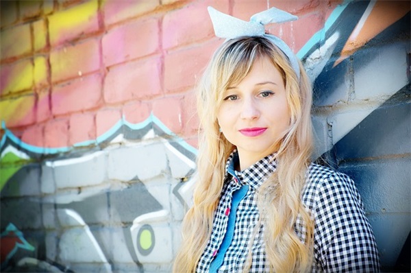 女孩取名寓意平安、灵秀、聪明伶俐的名字