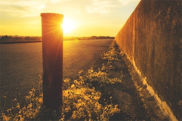 用心细品的简短励志名言句子(用心待人的名言警句)