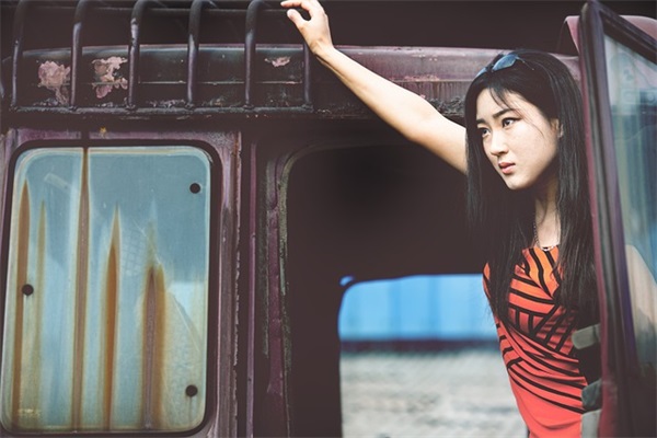 最新版性游戏名字个简单干净（冷酷霸气最新版性游戏名字个）