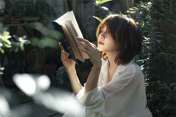 简单流行的游戏名字简单干净（高级简单流行的游戏名字）