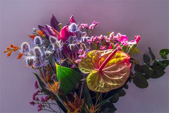 洗发水用酸性好还是碱性好，洗发水用酸性好还是碱性好呢